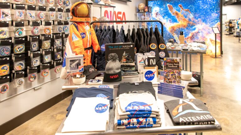 SpaceStore3.jpg