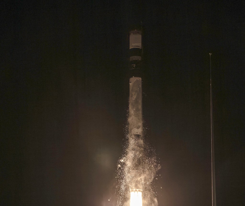 electron-strix6.jpg