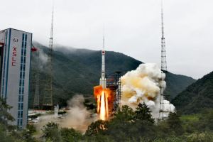 shijian-21-launch-CZ3B-XSLC-24oct2021-CASC.jpg