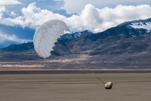 varda-capsule-chute.jpg