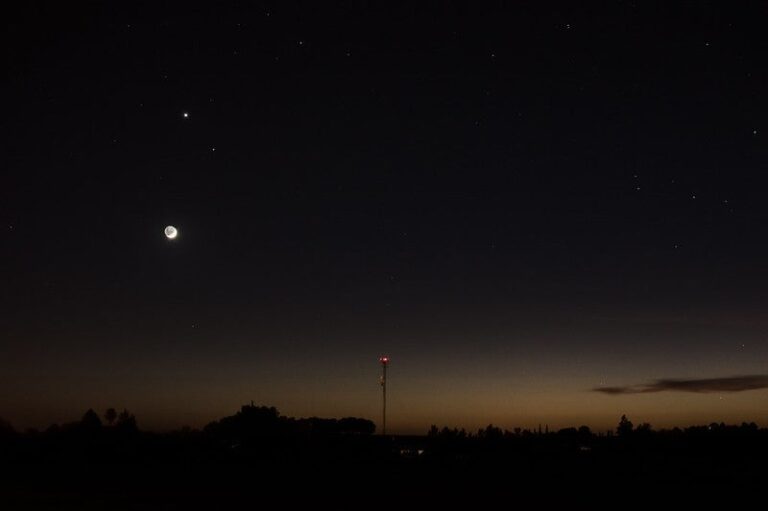 Venus-Saturn-Moon.jpg
