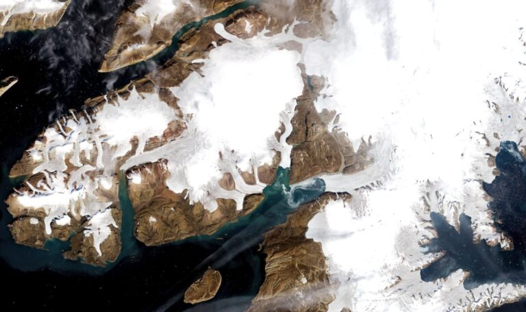 greenland_oli_2022232_lrg-scaled.jpg