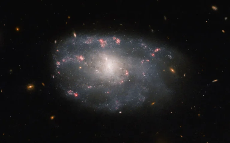 hubble-ngc5486.webp