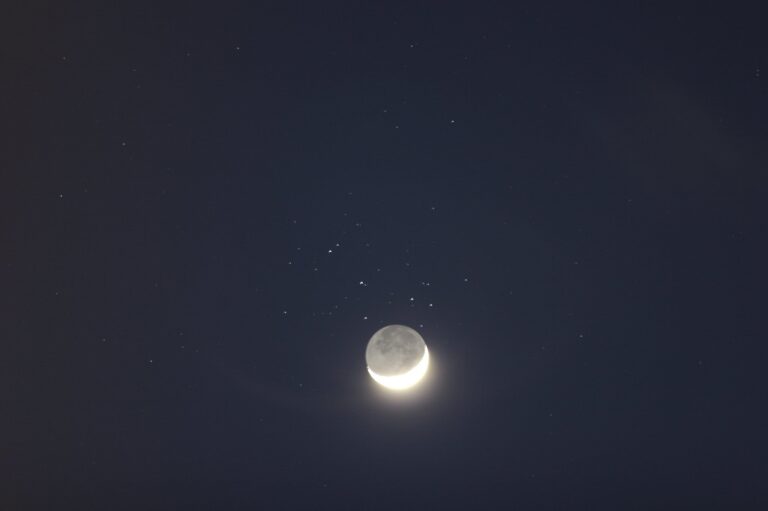 moon-pleiades2.jpg