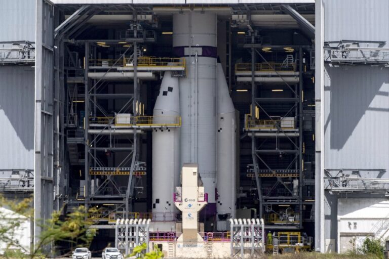 ariane6-va263-preps.jpeg