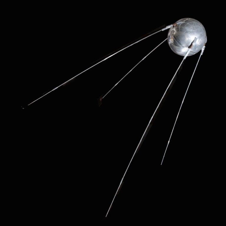 Sputnik1-National_Air_and_Space.jpg