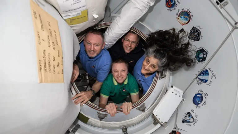 iss072e645464large.webp