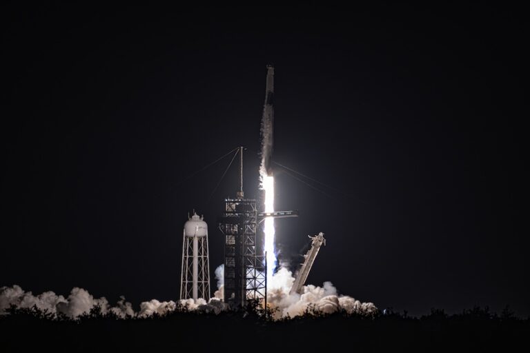 20250331_Fram2_liftoff-MC-1.jpeg