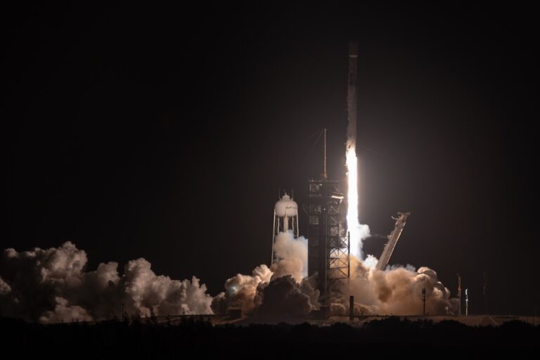 20250428_Starlink_12-10_liftoff.jpg