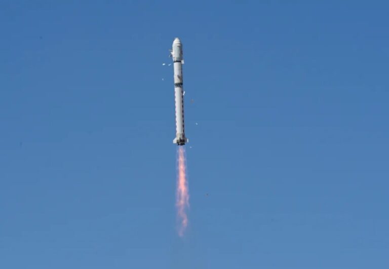 internet-satellite-technology-test-sat-CZ2D-JSLC-1april2025-OS1.jpg