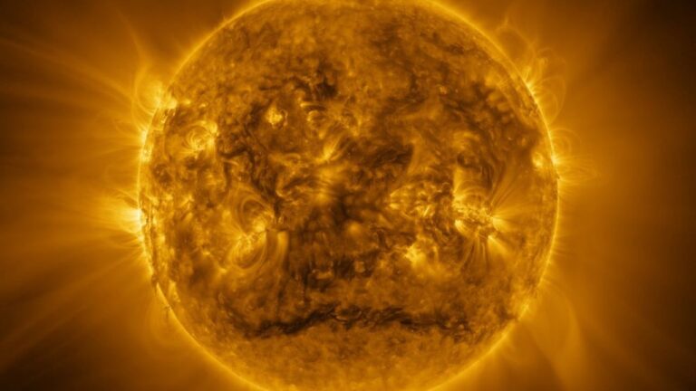 solar_orbiter_s_widest_high-res_view_of_the_sun-%281%29.jpg