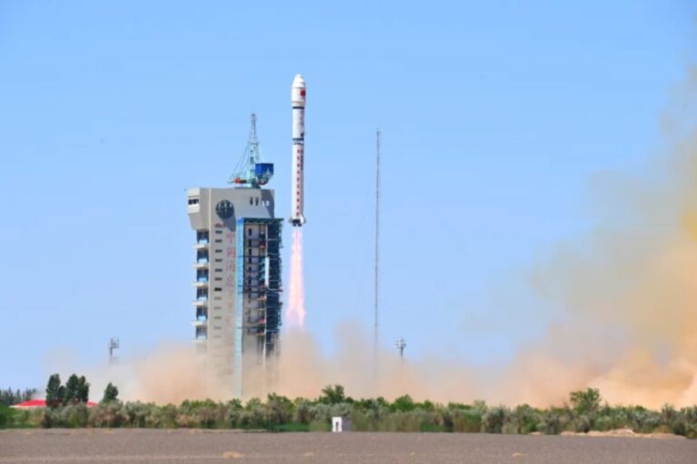 12-3bodyproblem-constellation-ADASpace-ZJU-CZ2D-JSLC-14may2025-CASC1.jpg