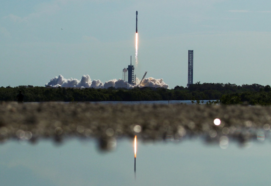 20250528_Starlink_10-32_liftoff_AB-1.jpg