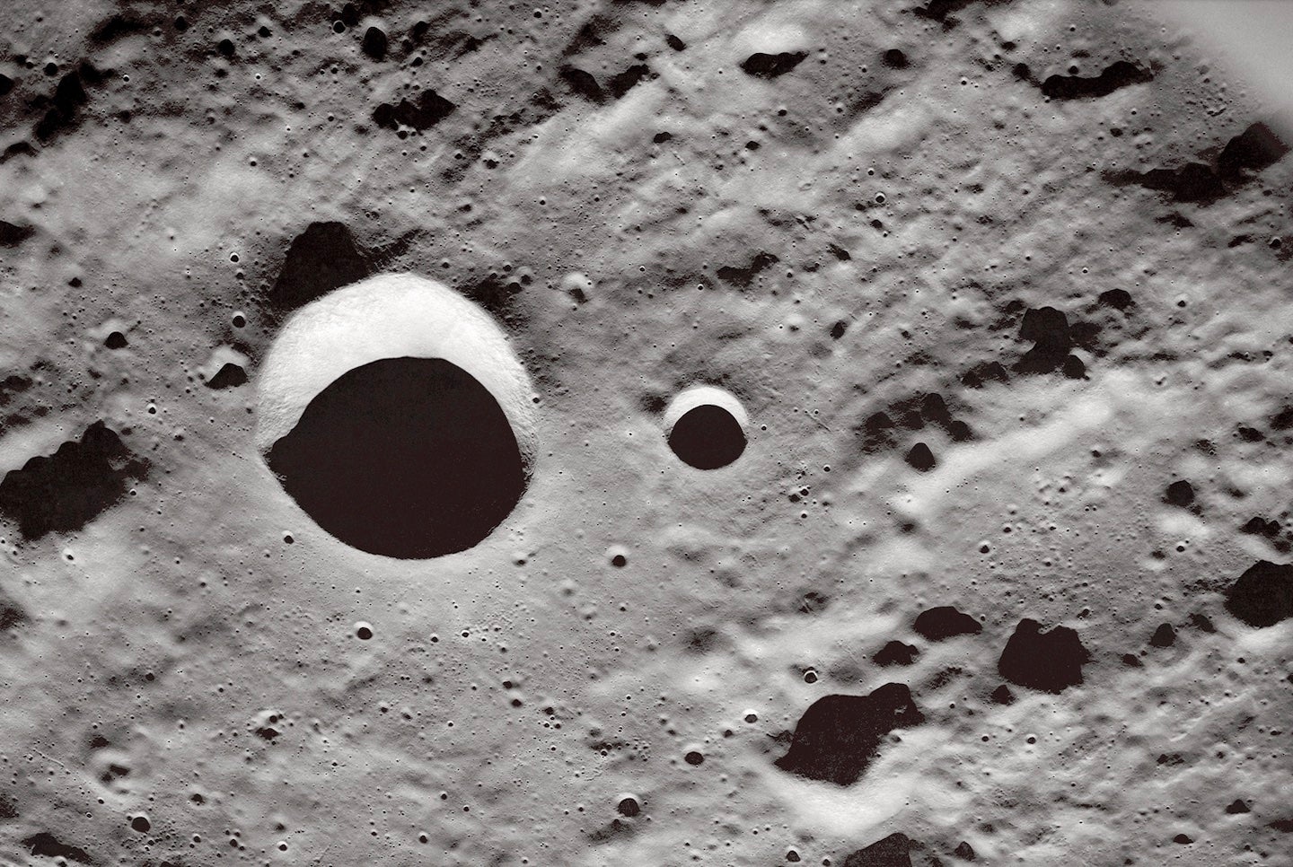 Craters-on-the-moon.jpg