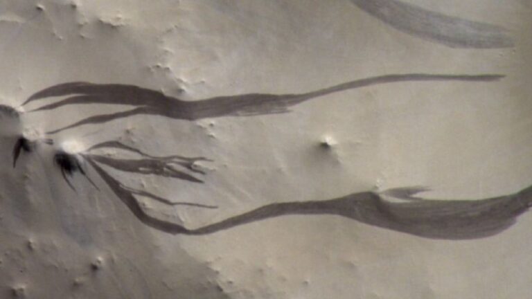 dark-slopes-on-mars.jpg