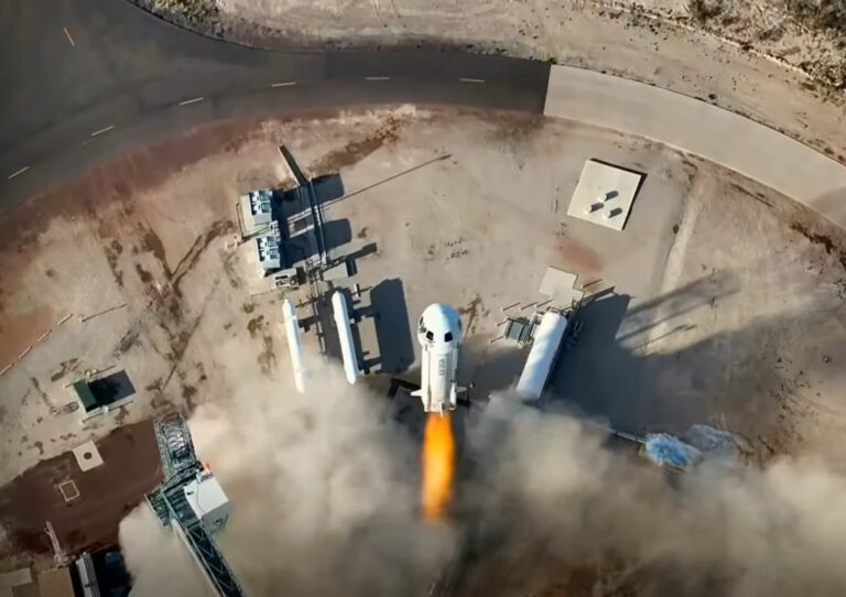 ns32-liftoff.jpeg
