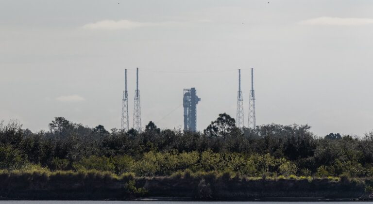 20250211_Starlink_12-18_prelaunch.jpeg