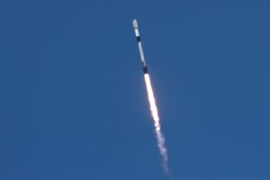 20250628_Starlink_15-7_liftoff-300x200.jpeg