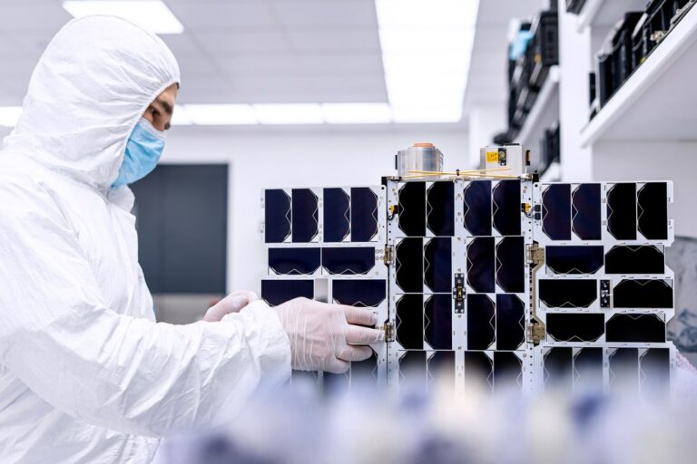 8U-CubeSat-Assembly.-Credits-Kongsberg-NanoAvionics.jpg