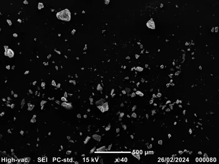 Low-Res_Microscopy-lunar-dust-simulant-sample-Michaela_BSmith_20250617_183643.jpg