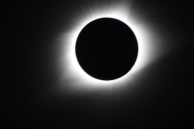 eclipse_1.jpg