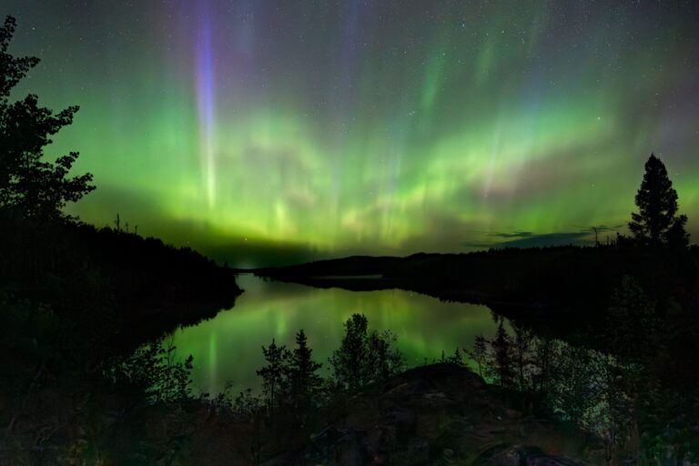 saganaga-aurora-in-wildfire-smoke-1-scaled.jpg