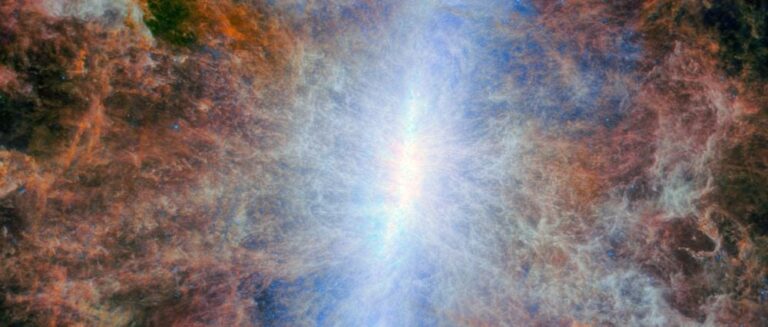 Webb_spots_a_starburst_shining_in_infrared_20250702_194939.jpg