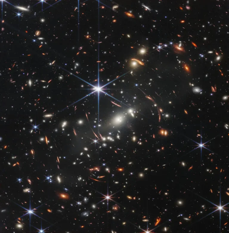 main_image_deep_field_smacs0723-5mb_20250723_115511.webp