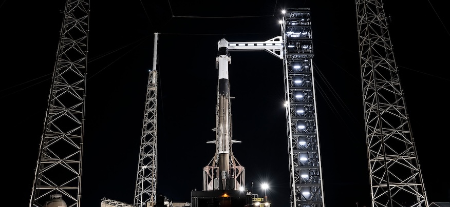 20250823_CRS_33_full_rocket.jpg