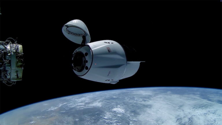 20250825_crs33_docking.jpeg