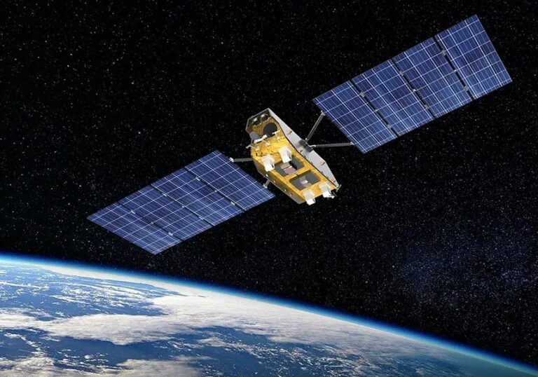 UPDATED-Telesat-Lightspeed-Satellite-Rendering.webp