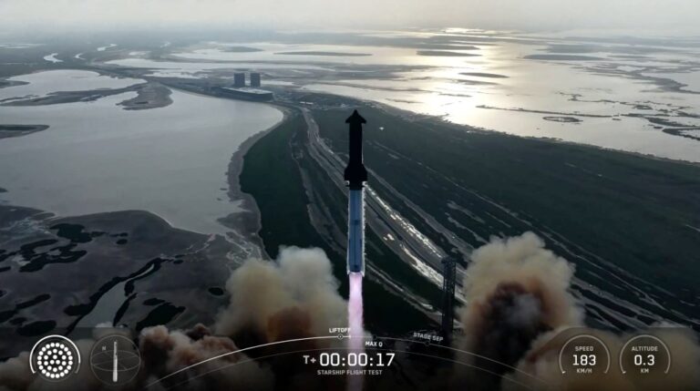starship-f10-liftoff.jpeg