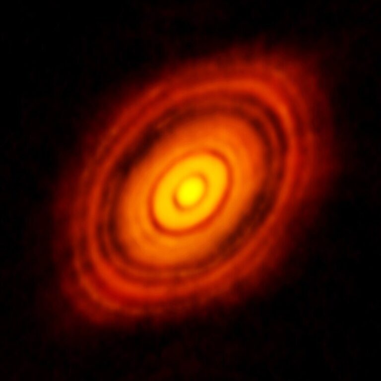 1080px-HL_Tau_protoplanetary_disk_20250930_153033.jpg
