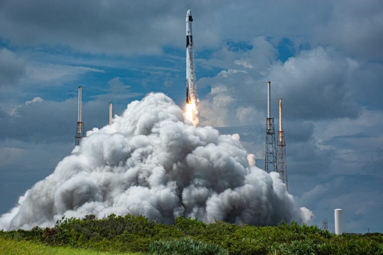 20240928_Crew-9_launch_MC-1.jpg