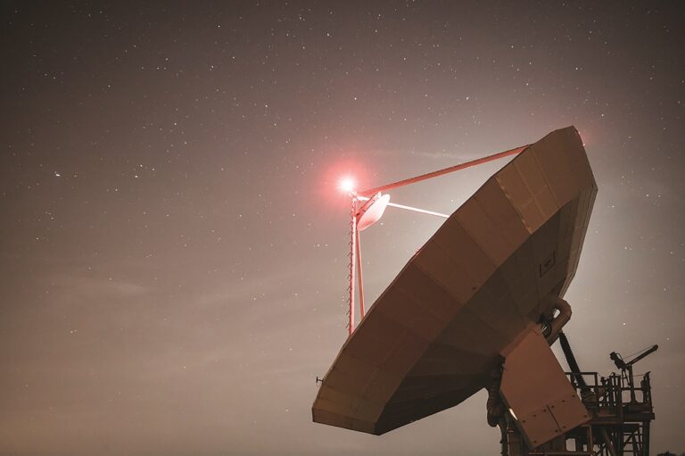 Eutelsat_Paris-Rambouillet_teleport_in_France_-_credit_Eutelsat_Adrien_Daste_2018_credit_.jpeg