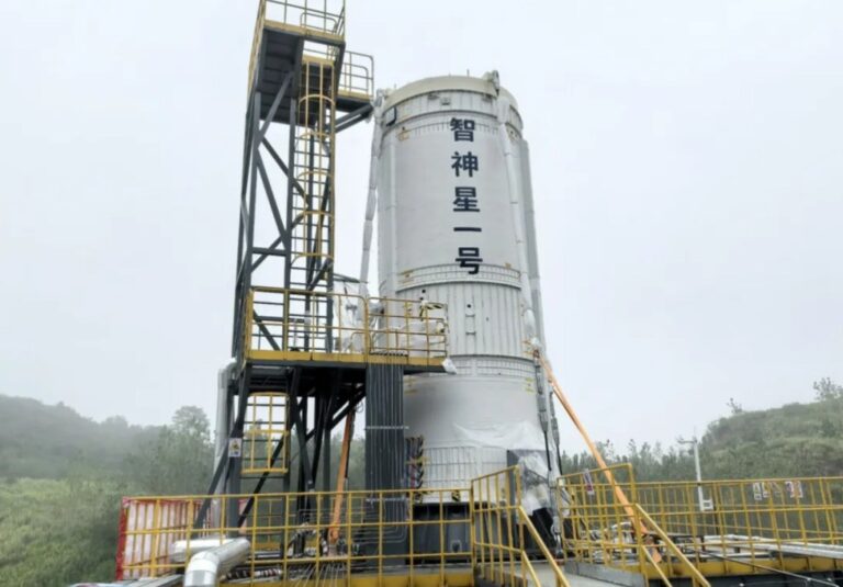 Pallas1-2nd-stage-static-fire-prep-Anhui-Sept2025-GalacticEnergy.jpg