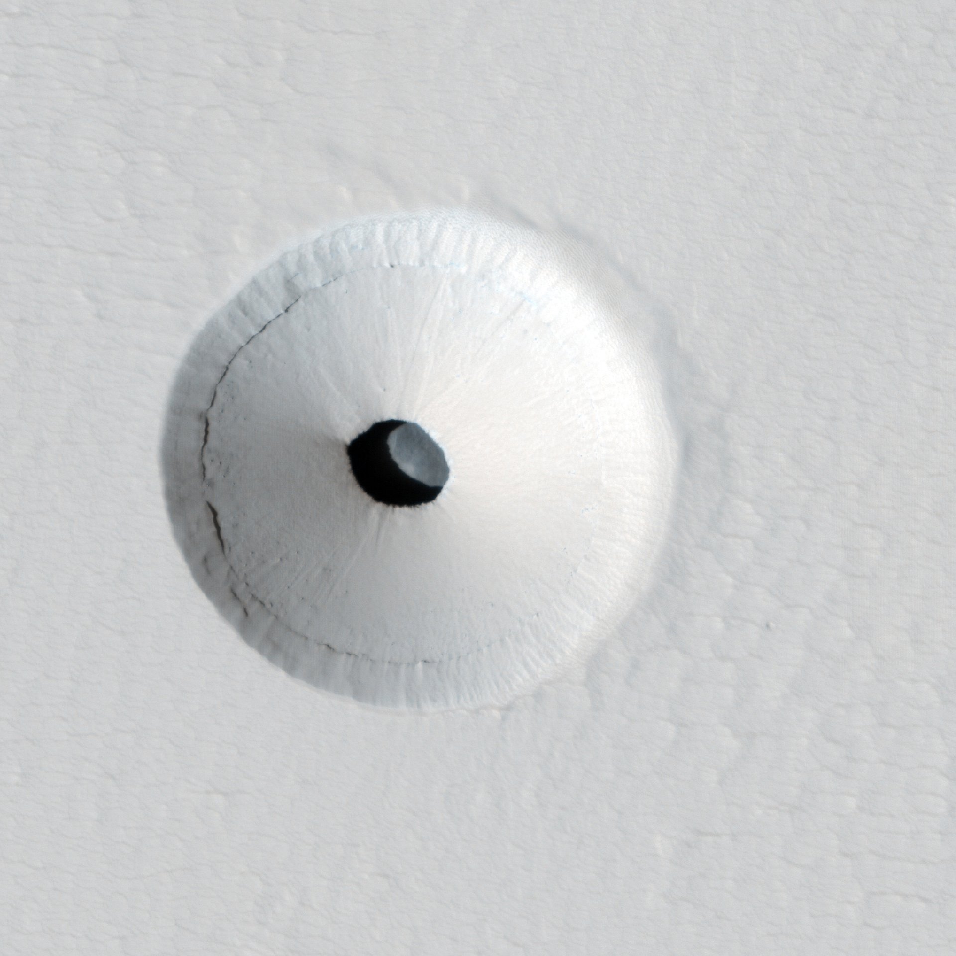 Pavonis_Mons_lava_tube_skylight_crop_20250913_175400.jpg