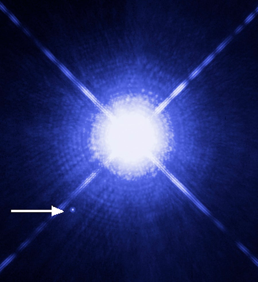 Sirius B (seen at lower left in this image) is the closest white dwarf to Earth (Credit : NASA, ESA and STScI)