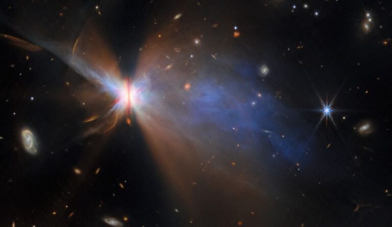 Webb_s_view_of_planet-forming_disc_IRAS_04302_2247_20250903_155121.jpg