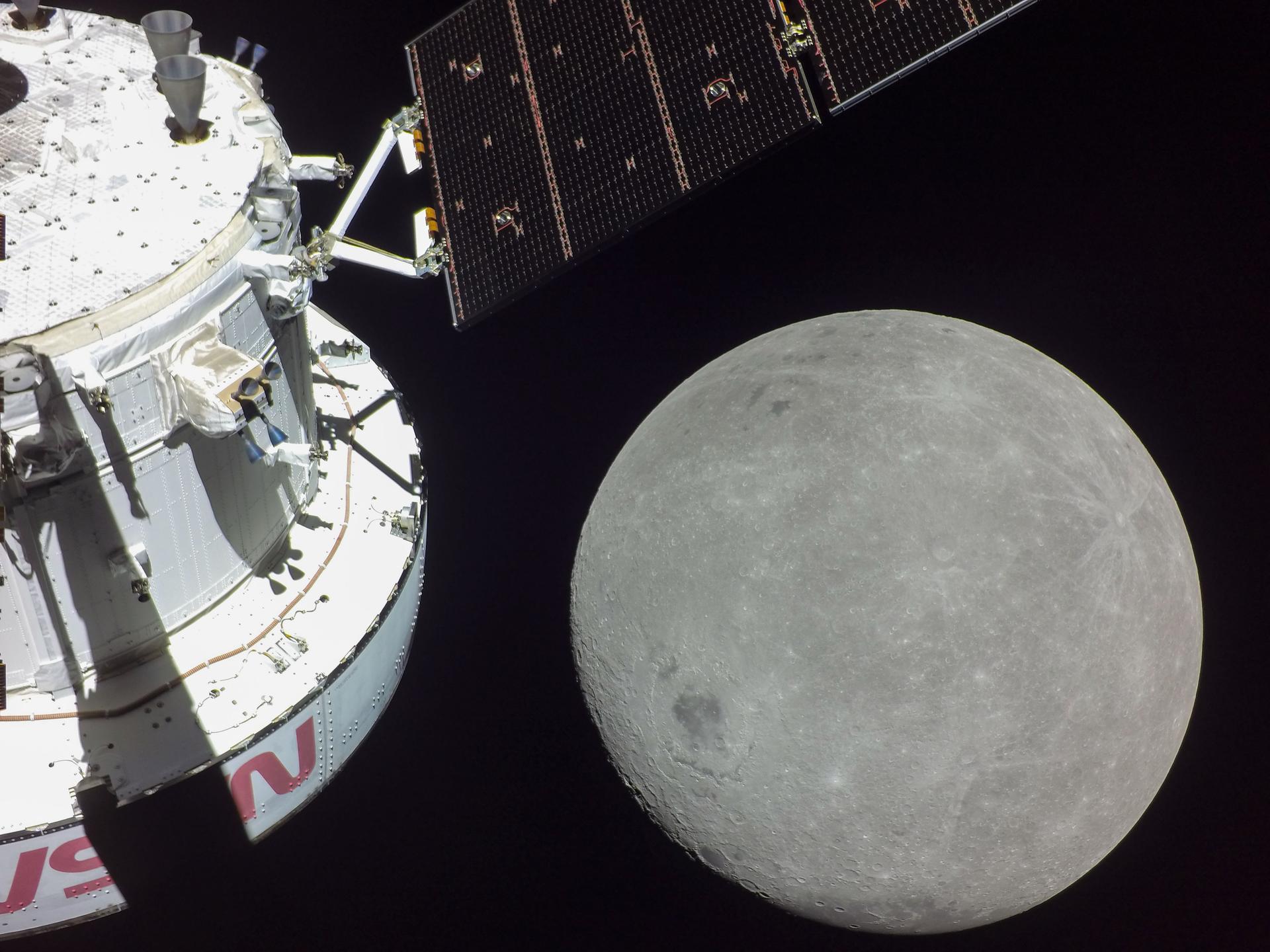 The Artemis I spacecraft on approach to the Moon. Credit: NASA