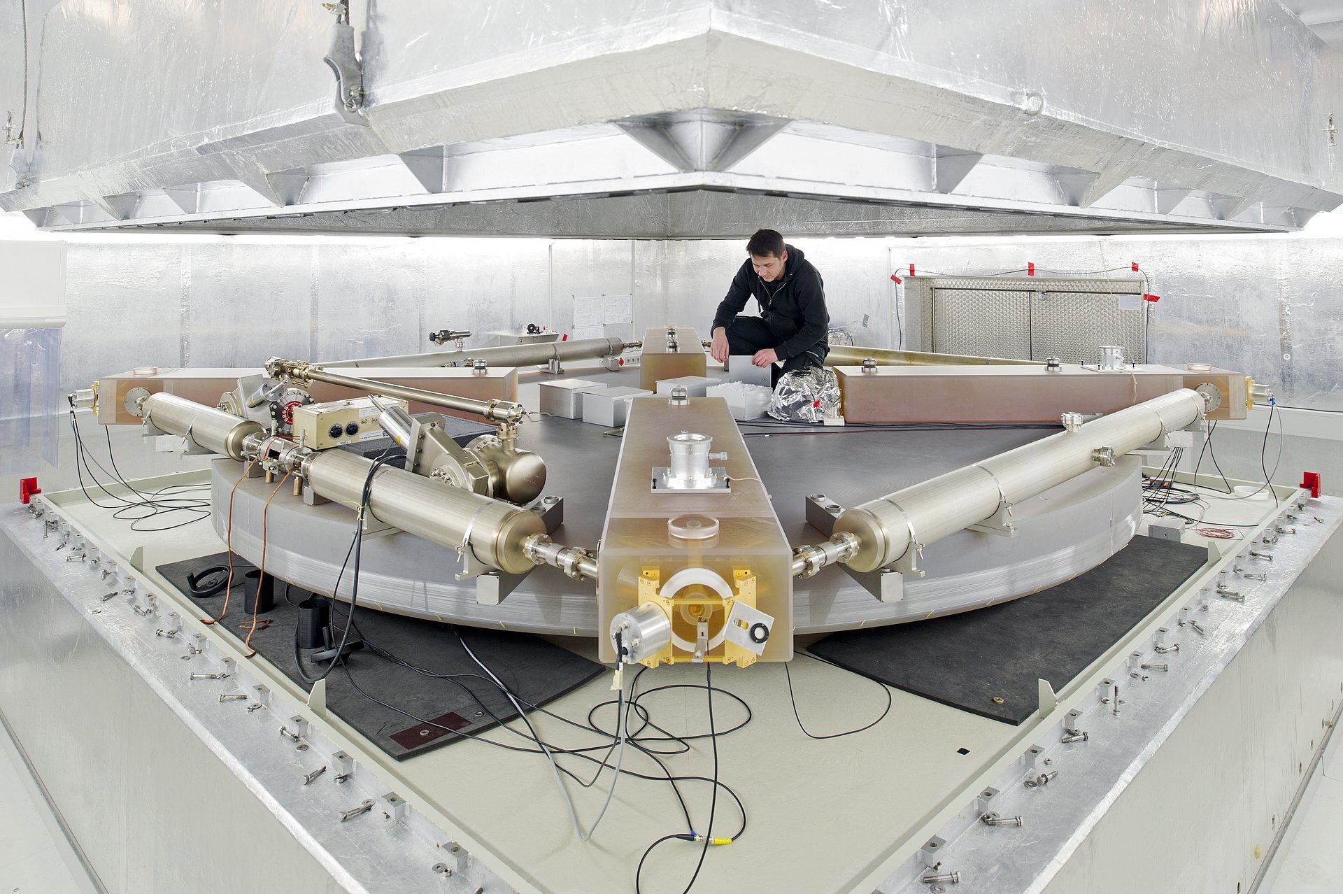 The ring laser installation at the Geodetic Observatory in Wettzell (Credit : Astrid Eckert / TUM)