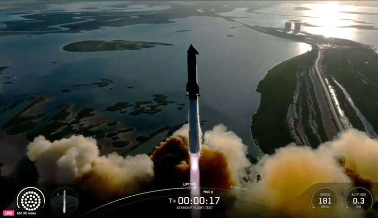 251013-launch1_20251014_004354.jpg
