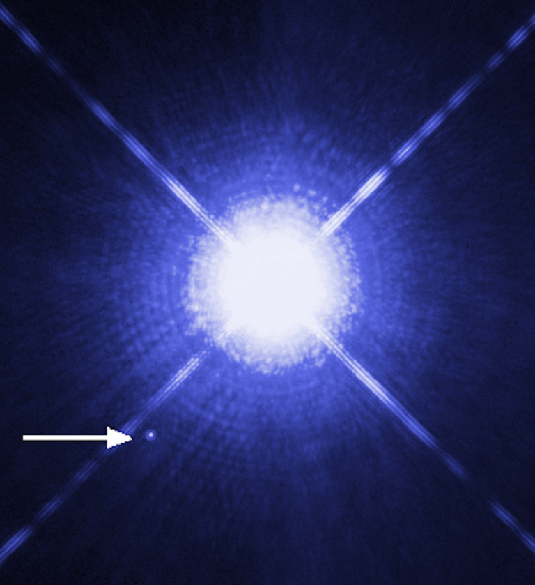 Sirius_A_and_B_Hubble_photo.editted-4_20251015_111639.PNG