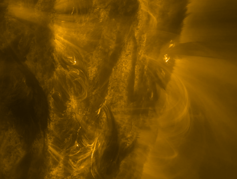 Solar_flare_seen_by_Solar_Orbiter_article_20251020_161040.gif