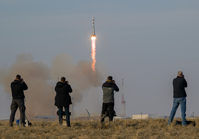20251127-Soyuz-Launch-Photogs-Image.jpg