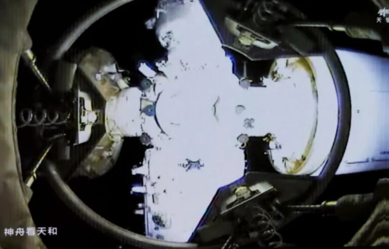 Shenzhou20-docking-view-of-Tiangong-24april2025-CMSA.jpg