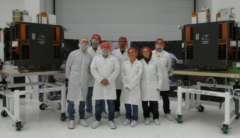rsz_d-orbit_team_with_ion.jpg
