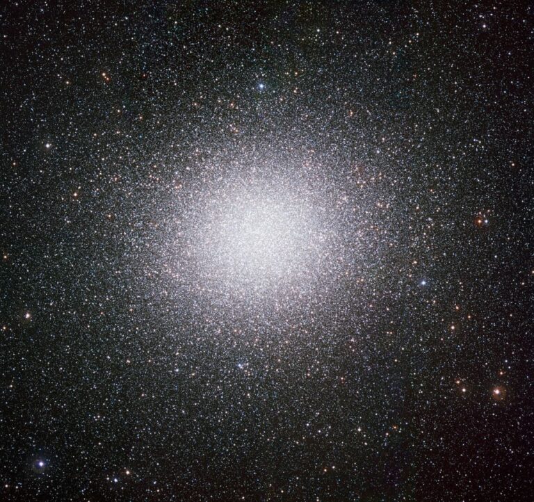 1149px-Omega_Centauri_by_ESO_1_20251208_195750.jpg