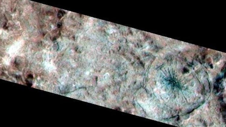 Europas-spider-like-features_750_20251212_021902.jpg