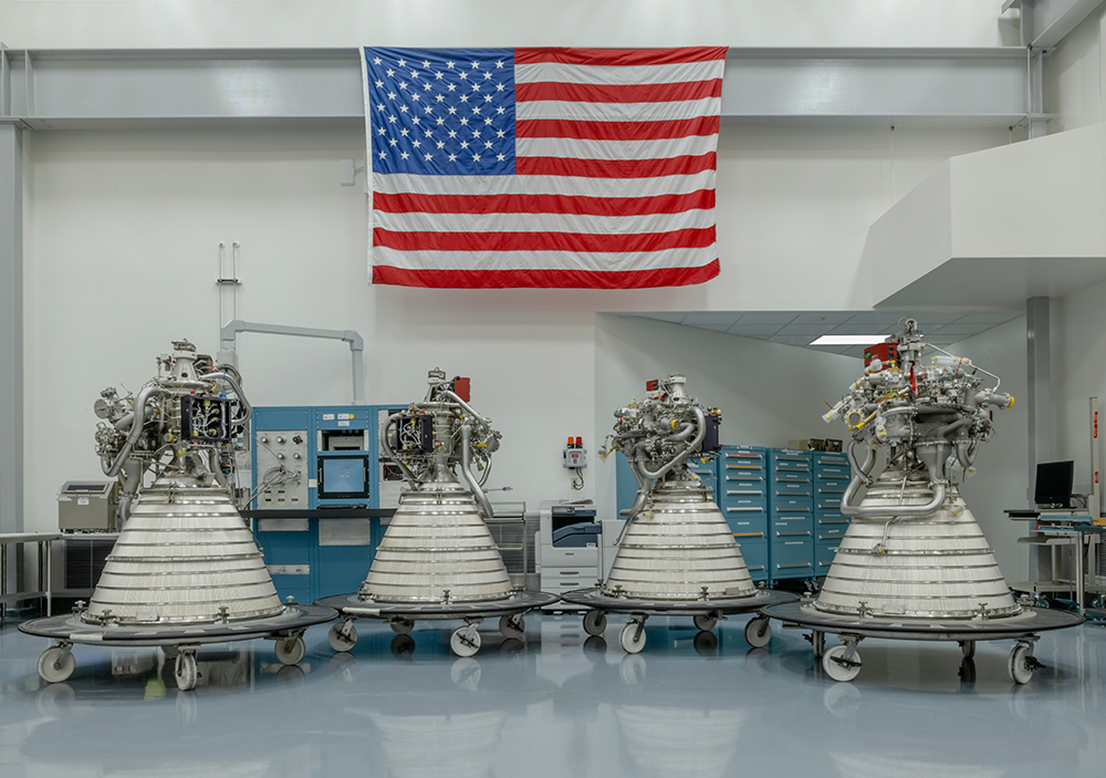 Aerojet_Rocketdyne_four_RL10C-3_engines.jpg